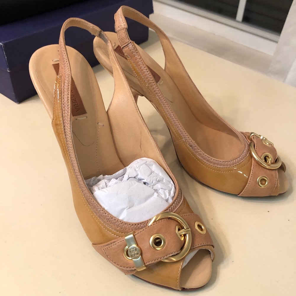 BCBG tan heels